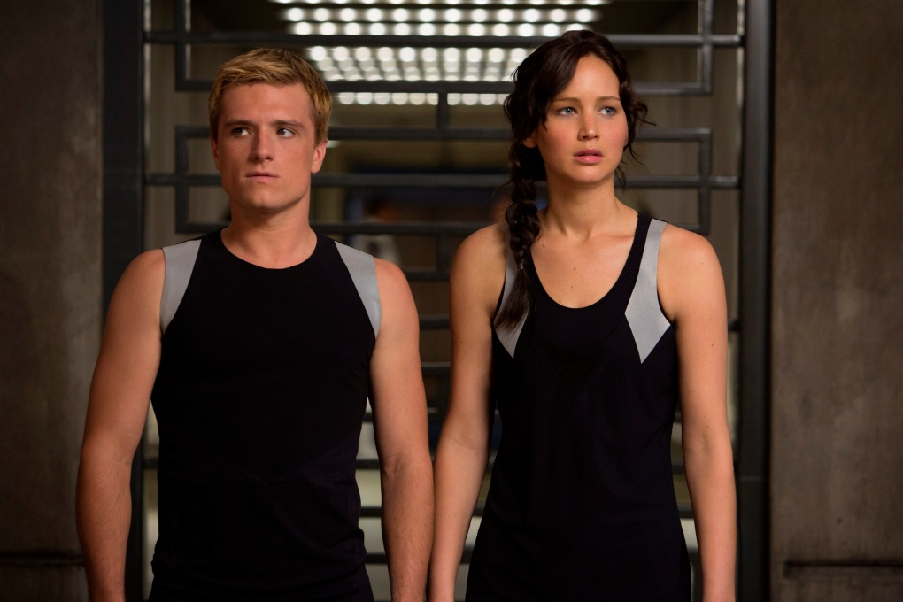 The Hunger Games Catching Fire' and 'Frozen' glowing weekend box