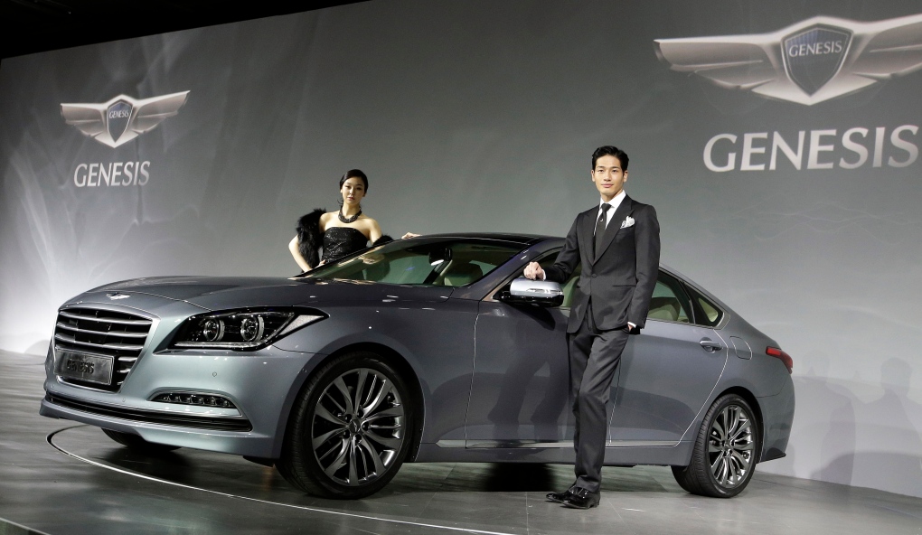 Hyundai unveils new Genesis to lure BMW, Mercedes-Benz buyers