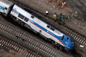 89_NYC_train_derailment.jpg