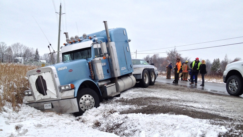 Highway 15 near Smiths Falls reopens after multiple vehicle crash