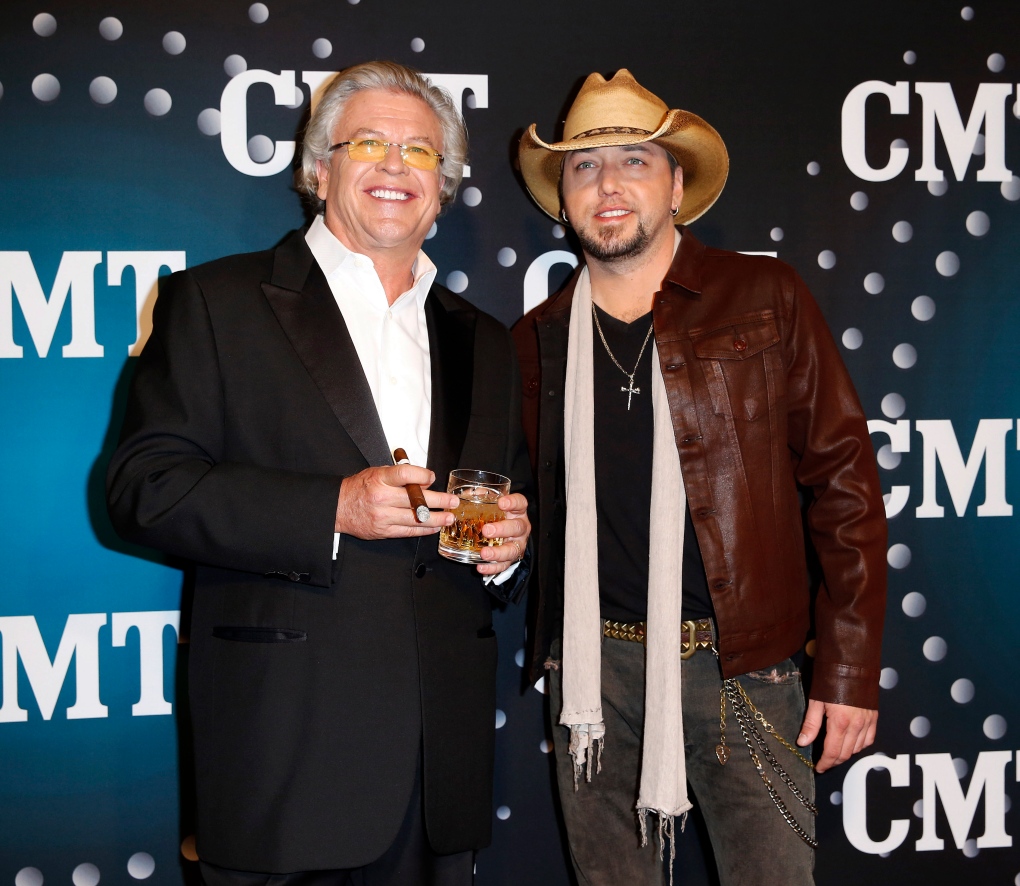 CMT celebrates men of country music