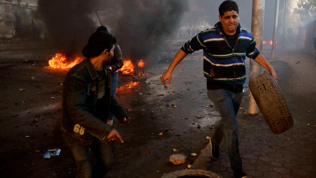 Security forces clash with pro-Morsi protesters 