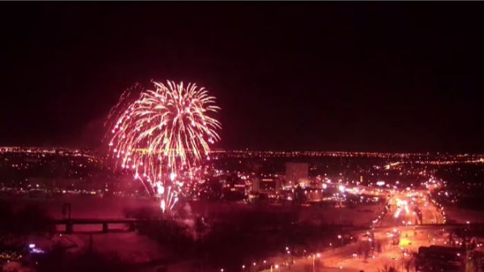 Winnipeg rings in New Year with fireworks at Forks