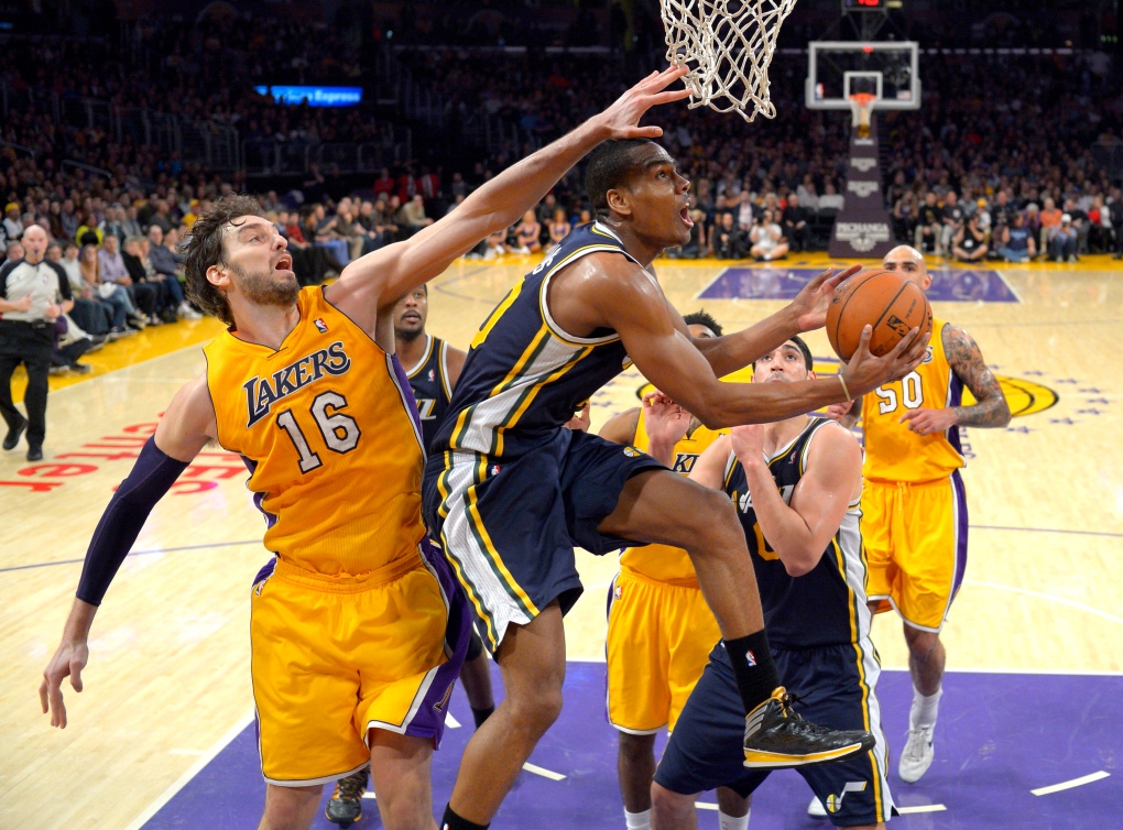 Lakers beat Jazz