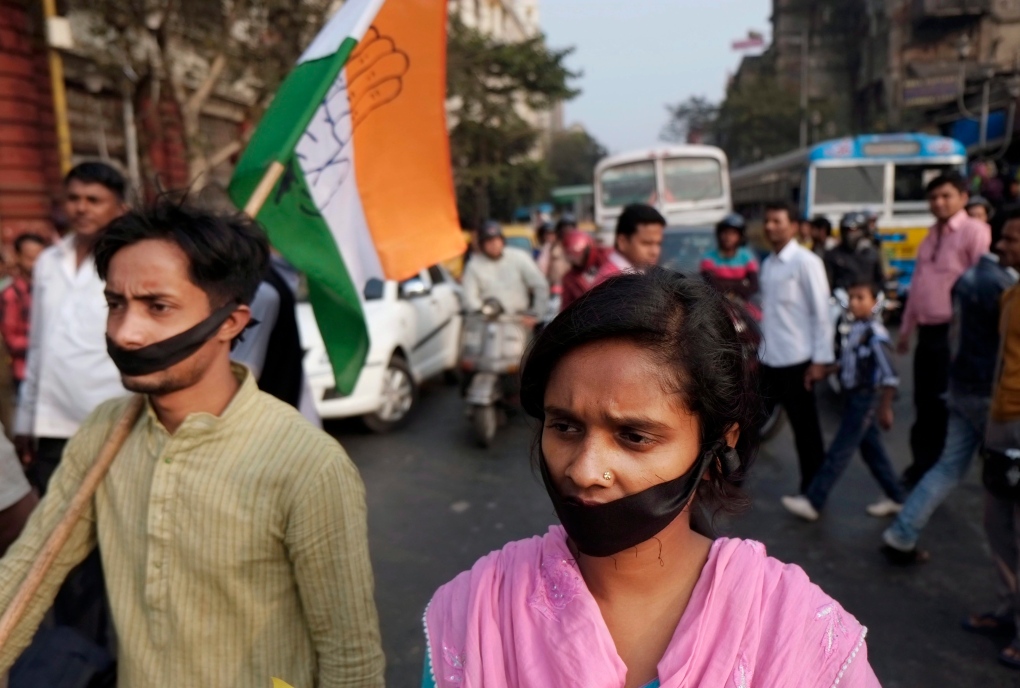 Protests in India after teen gang raped