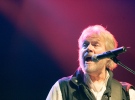 Randy Bachman performs at Jeff Healey A Celebration concert in Toronto, Saturday, May 3 2008. (J.P. Moczulski / THE CANADIAN PRESS)