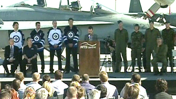 Winnipeg Jets unveil new uniforms