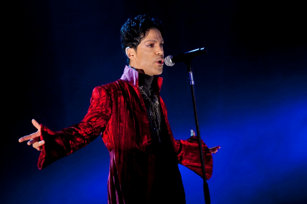 Prince kicks off string of London gigs