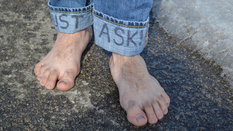 Richard Hudgins barefoot in Louisville, Ky.