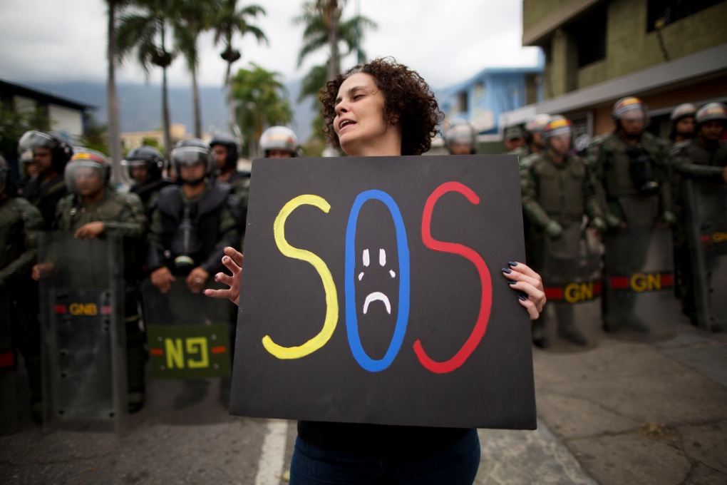 Venezuelan protests continue - Feb. 25, 2014