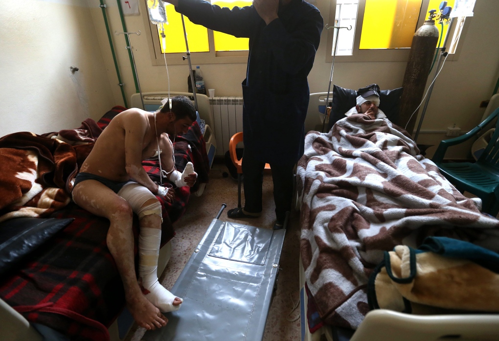 Syrian soldiers treated in Lebanon