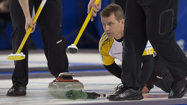 Jeff Stoughton loses to Quebec at Brier