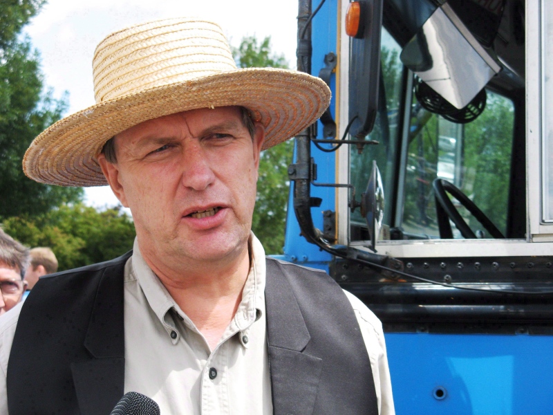 Farmer Michael Schmidt talks to reporters on Thursday July 31, 2008 outside court in Newmarket, Ont. (Colin Perkel / THE CANADIAN PRESS)