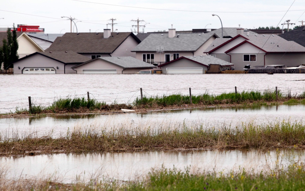 Flooded neighbourhood in High River, Alberta