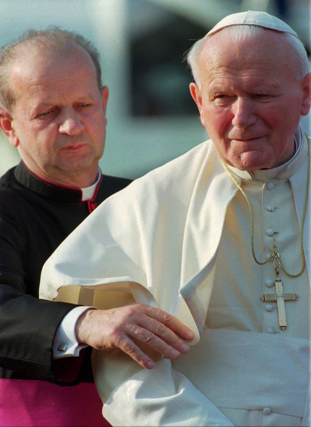 No-frills canonizations planned for popes
