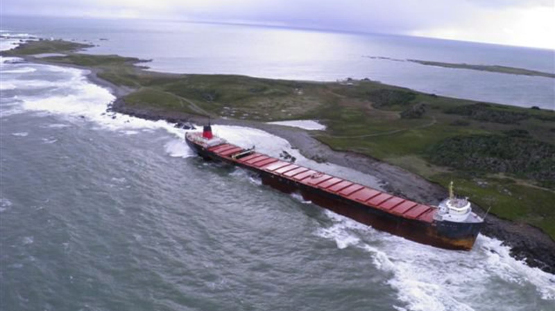 MV Miner ran aground off Scatarie Island, a provincially designated wilderness management area, on Sept. 20., 2011. (THE CANADIAN PRESS/ho-Nova Scotia government)