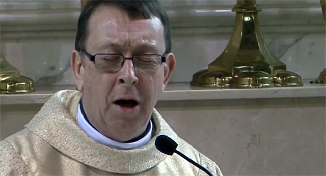 Rev. Ray Kelly sings "Hallelujah" at wedding