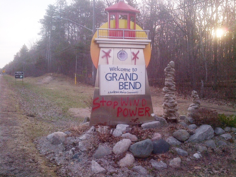 Graffiti reading 'Stop Wind Power' is seen in Grand Bend, Ont. on Thursday, April 17, 2014. (Courtesy Lynda Hillman-Rapley)