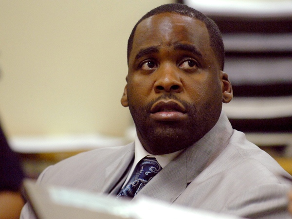 Detroit Mayor Kwame Kilpatrick attends a hearing in 36th District Court in Detroit, Michigan on Thursday, August 7, 2008. (AP / Bryan Mitchell)