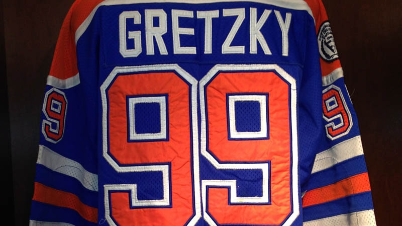 Wayne Gretzky's jersey worn during the 1981-'82 NH