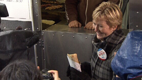 Vancouver NPA mayoral candidate Suzanne Anton visits a food cart downtown. Nov. 16, 2011. (CTV)