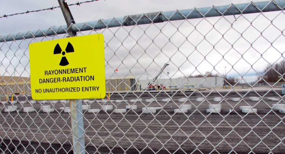 Storing nuclear waste near Great Lakes