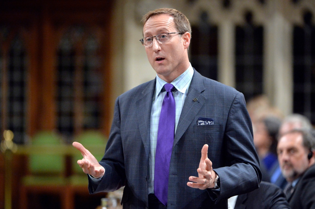Peter MacKay wants to talk to Quebec about judges