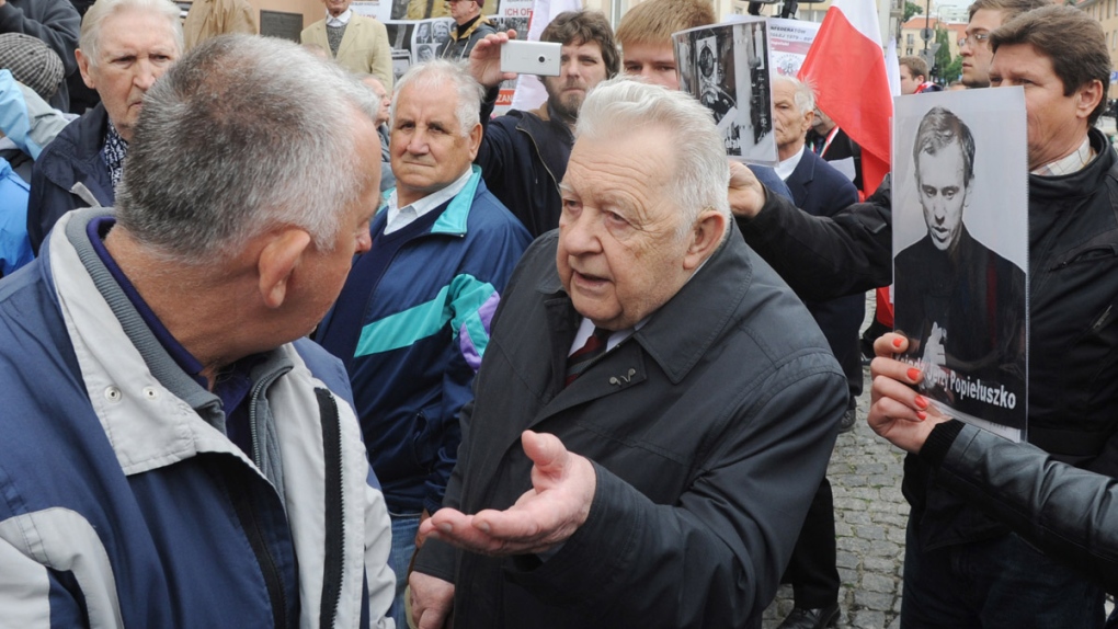 People quarrel over the late Gen. Wojciech Jaruzel