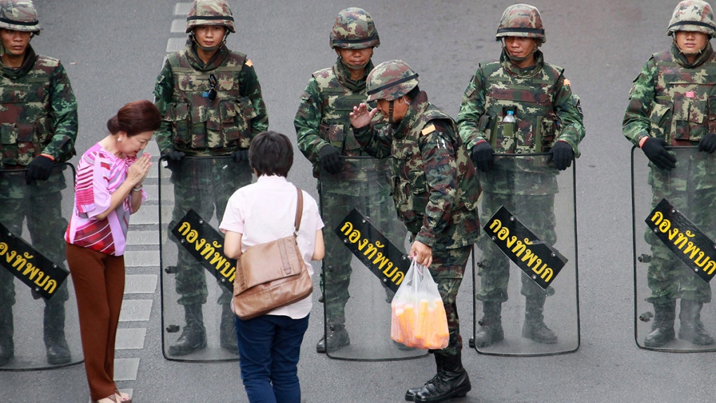 Thai soldiers block protest in Bangkok
