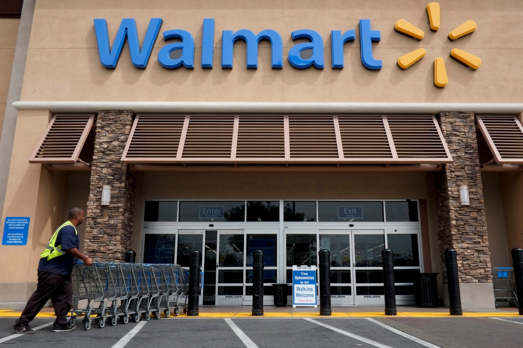 Wal-Mart revenues dip