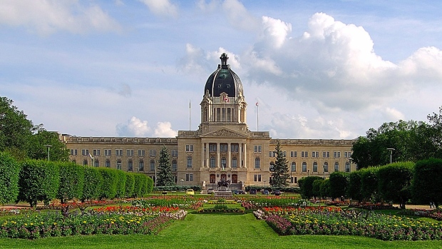 Sask. expands wage supplement for healthcare workers
