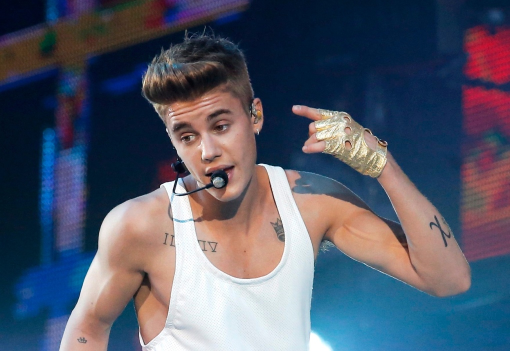 Bieber won't face charges over cellphone incident