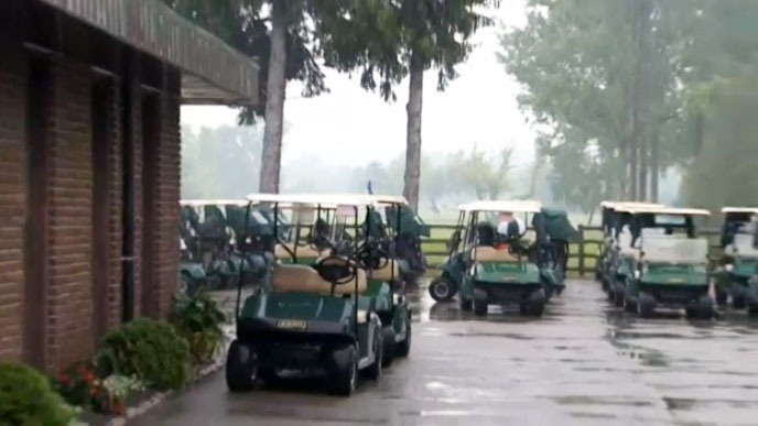 Lightning strikes golf course in Stouffville