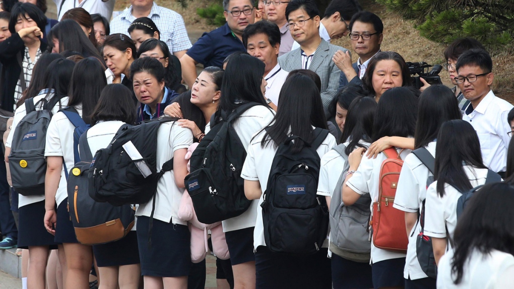 Sewol ferry survivors return to school