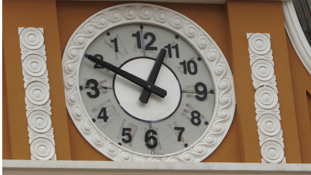 bolivia clock