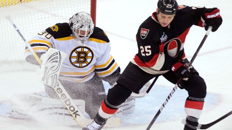 The Ottawa Senators dropped a 5-2 loss to the Boston Bruins Wednesday, Dec. 14, 2011. 