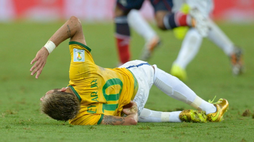 Neymar fractures vertebra