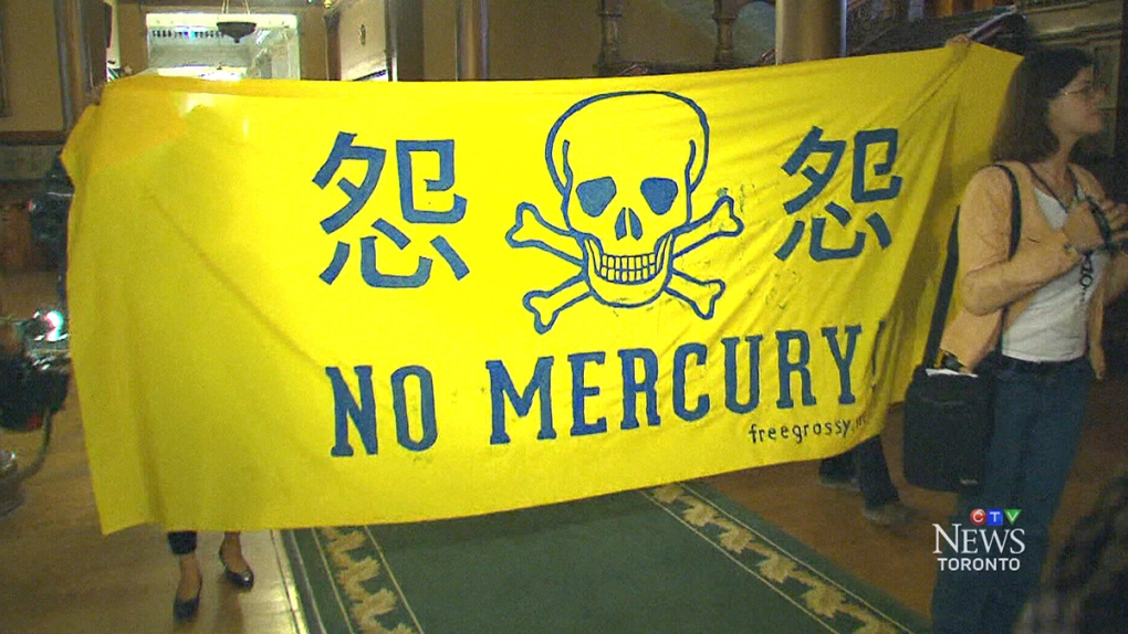 Protest against mercury poisoning