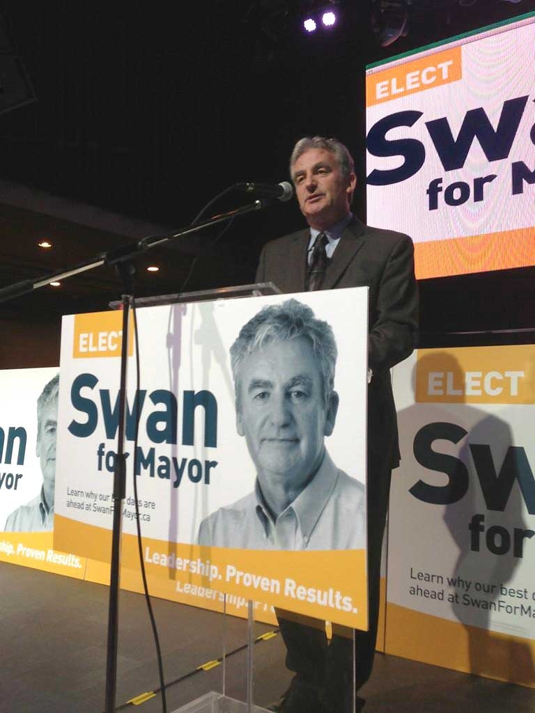 Councillor Joe Swan speaks as he announces he is running to become the next mayor of London, Ont. on Wednesday, July 30, 2014. (Bryan Bicknell / CTV London)