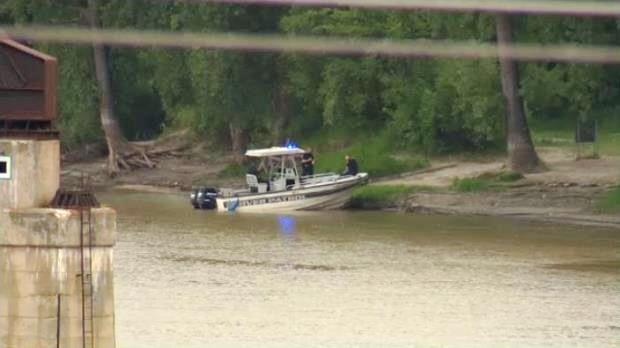 Man's body found in Red River