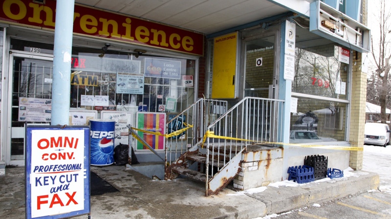 Crime tape blocks the scene where they believe Anthony Spencer was shot early on Saturday, Jan. 21, 2012. (Tom Podolec / CTV News)