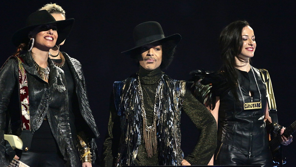 Prince and 3rdeyegirl on stage