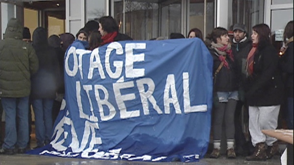 Dozens of university students staged a protest outside 600 Fullum St., the Montreal offices for the Ministry of Education (Jan. 27, 2012)