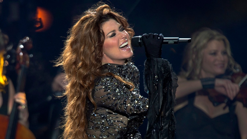 Shania Twain performs at the PEI 2014 Founders Week Concert at the Charlottetown Event Grounds in Charlottetown on Saturday, August 30, 2014. (Andrew Vaughan / THE CANADIAN PRESS)