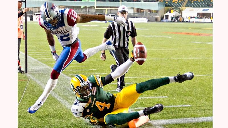 Montreal Alouettes Geoff Tisdale (12) chases as Ed