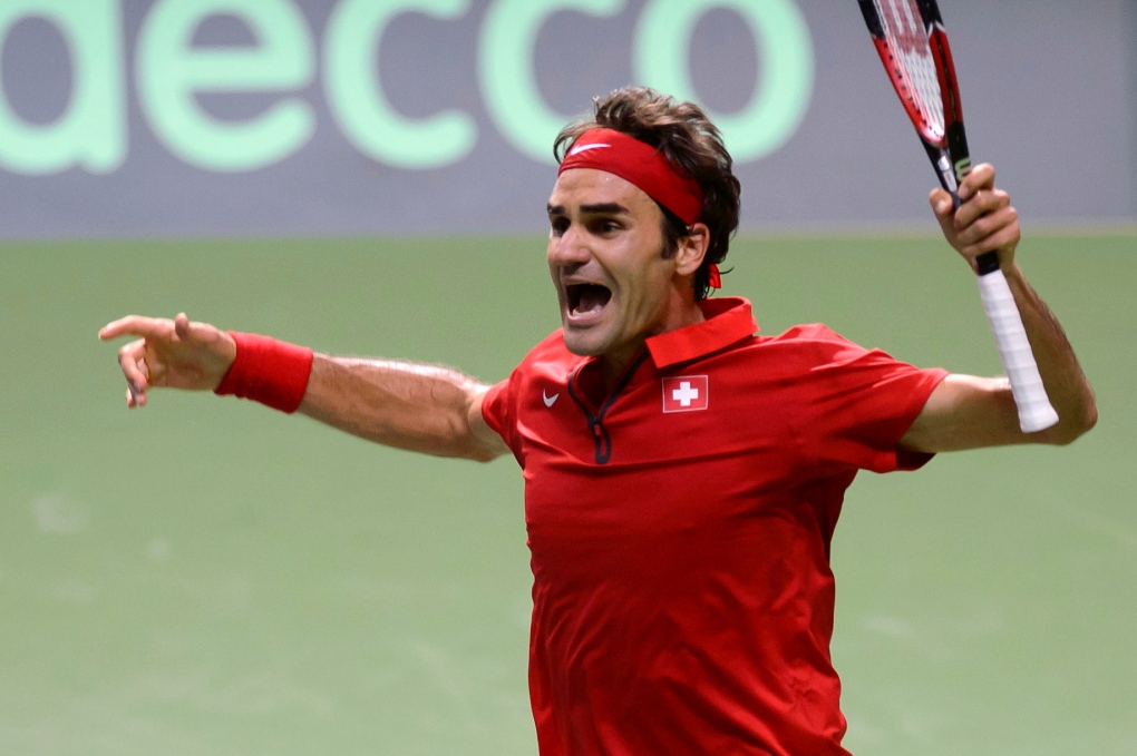 Federer beats Fogini to advance to Davis Cup final
