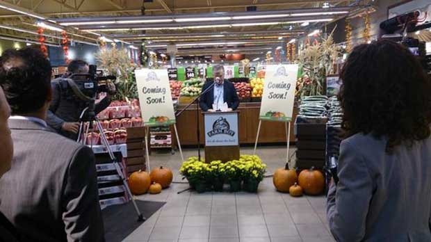 Farm Boy President and CEO Jeff York speaks at the Wellington Road location in London, Ont. on Tuesday, Sept. 10, 2014 (Farm Boy / Twitter)