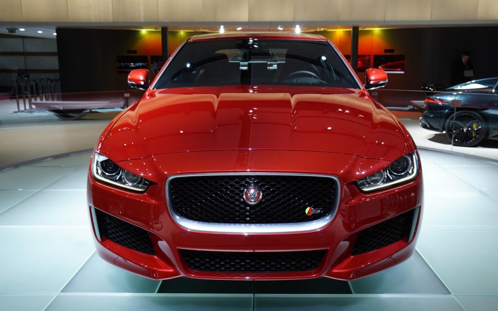 2016 Jaguar XE shines at the 2014 Paris Motor Show