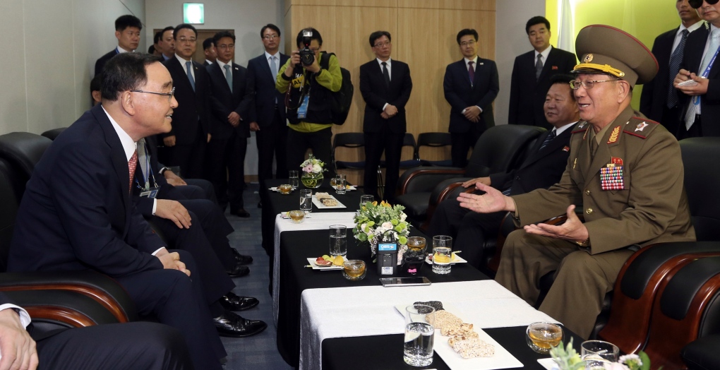  North Korean official visits South 