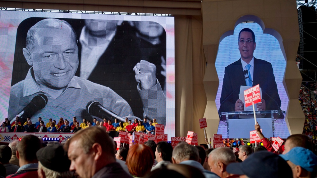 Pictures of Ponta, right, and Basescu in Bucharest